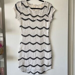 Glare|Black and White Lace Dress|Large fits like a medium|EUC